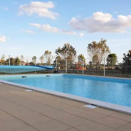 A - Terrasse Et Salon De Jardin - Api-1-52-363 Chaille-Les-Marais