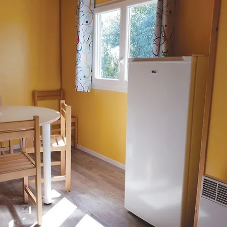 A - Terrasse Et Salon De Jardin - Api-1-52-363 Chaille-Les-Marais