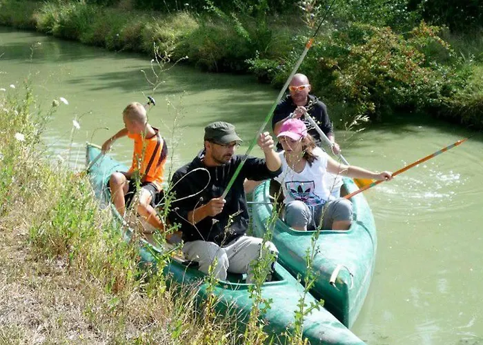 אתר קמפינג A - Terrasse Et Salon De Jardin - Api-1-52-363 *