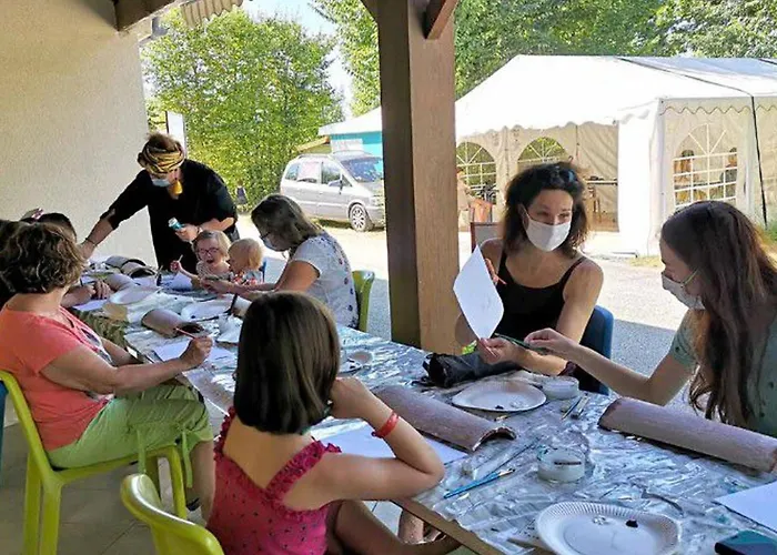 A - Terrasse Et Salon De Jardin - Api-1-52-363 אתר קמפינג Chaille-Les-Marais